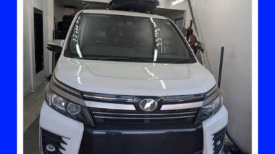 レンタルスタッドレスタイヤ交換　ヴォクシー